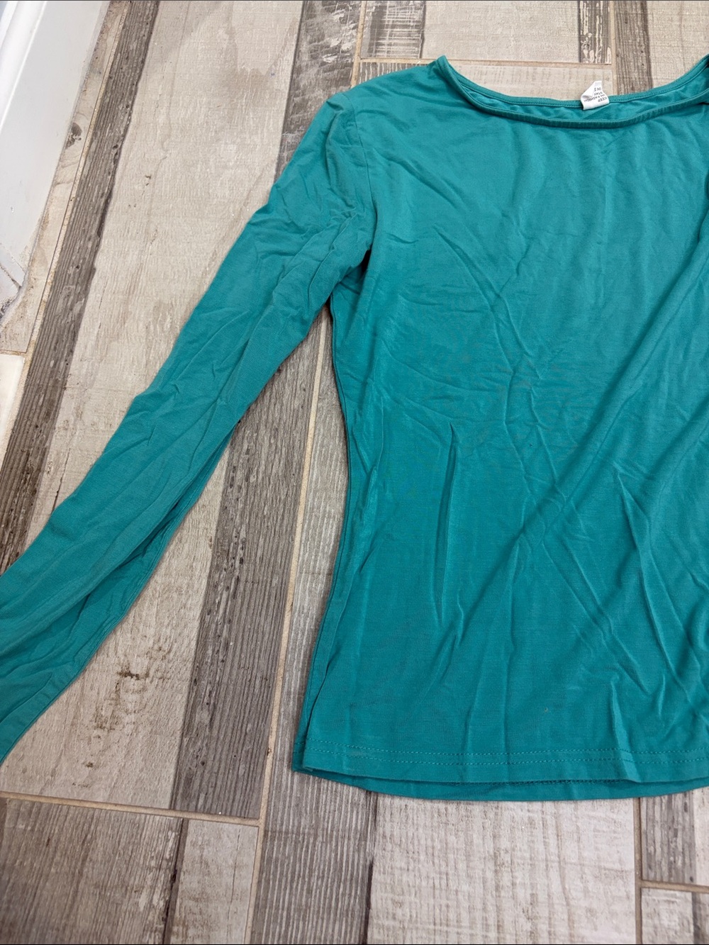Teal green blue long sleeve fitted top